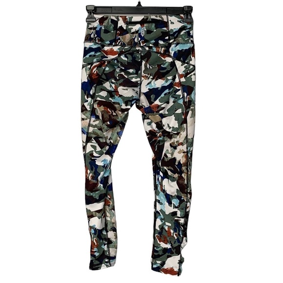 Free People Movement FP Guinevere camo ruched 7/8 leggings.‎ Size 6P - Picture 2 of 10